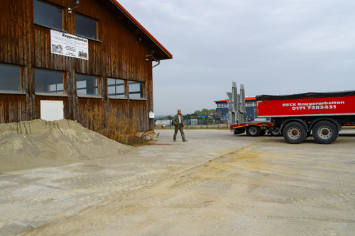 gepflastertre Parkplatz